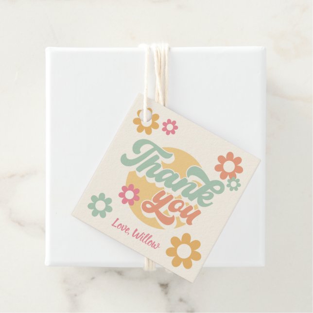 Étiquettes Cadeau Fleurs des années 70 super Anniversaire Merci (En situation)