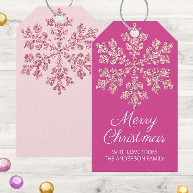 Étiquettes-cadeau Flocon de neige Berry Bling Belle couleur Noël (Christmas gift tags in rich raspberry pink with a faux glitter snowflake and your custom text)