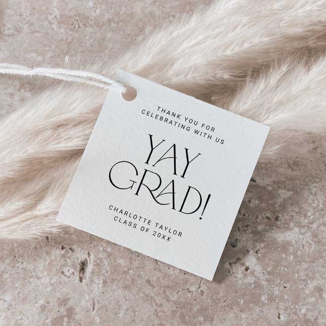 Étiquettes Cadeau Fois moderne Minimal Yay Grad Merci Grad Graduatio (Créateur téléchargé)