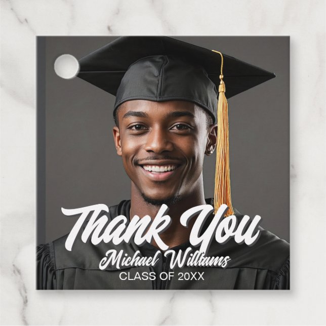 Étiquettes Cadeau Graduate Photo Bold Script Graduation Party (Devant)