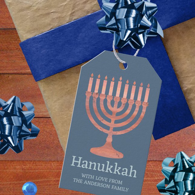 Étiquettes-cadeau Hanoukka Rustique Menorah amusant Whimsical Modern (Personalized Hanukkah gift tags with rustic faux wood menorahs to make your gifts pop)
