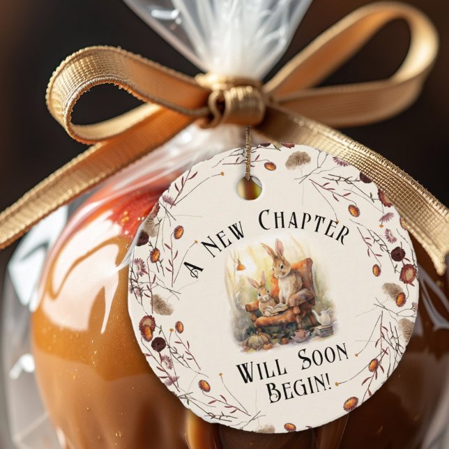 Étiquettes Cadeau Histoire Nouveau chapitre Baby shower classique Co (Créateur téléchargé)