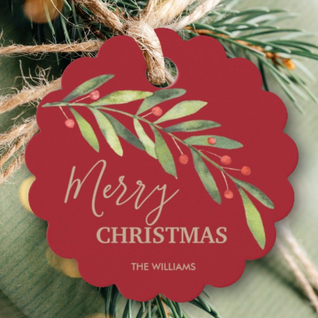 Étiquettes Cadeau Holly et Baies sur Coquille Saint-Jacques rouge Jo (Greenery branch and berries Merry Christmas red gift/favor tags personalized with your names)