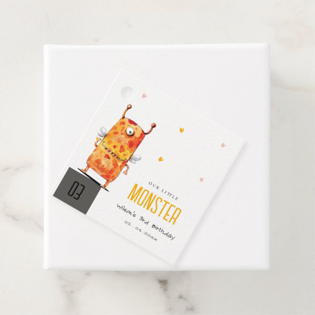 Étiquettes Cadeau Joli Orange Yellow One Eyed Monster Anniversaire d (En situation)