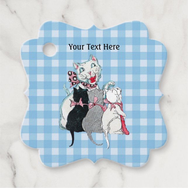 Étiquettes Cadeau Joyeux Chat Mère Blanche Avec Trois Chatons Plaid (Devant)