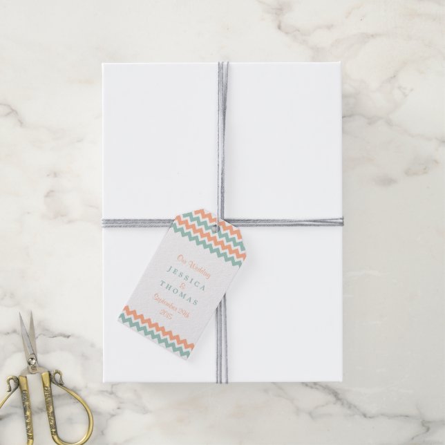 Étiquettes-cadeau La collection moderne de Mariages Chevron Peach &  (Avec de la ficelle)
