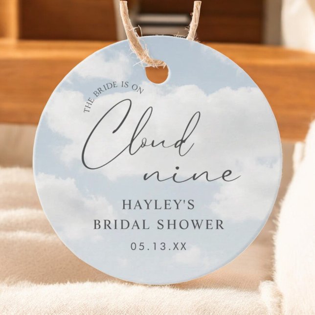 Étiquettes Cadeau La mariée est sur un nuage Bridal Shower  (Créateur téléchargé)