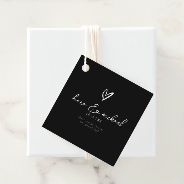 Étiquettes Cadeau Love Calligraphie Merci Coeur Blanc B&W ID940 (En situation)