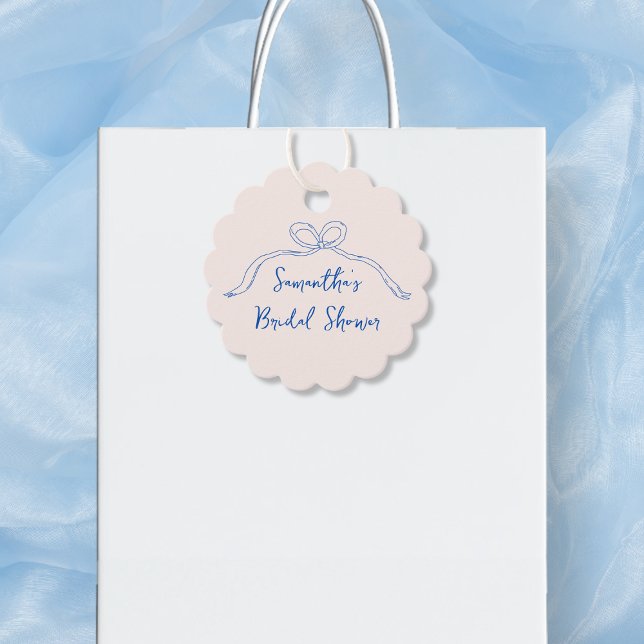 Étiquettes Cadeau Main fléchée Quelque Chose Fête des mariées Bleue (Bow Hand Drawn Something Blue Bridal Shower Favor Tags)