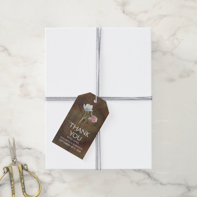 Étiquettes-cadeau Mariage fleur sauvage en bois de chêne (Avec de la ficelle)