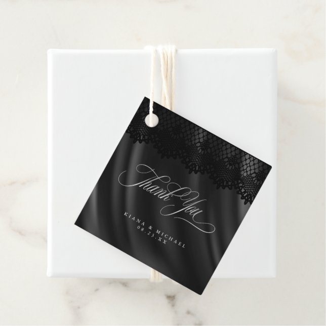 Étiquettes Cadeau Mariage gothique noir dentelle et satin ID866 (En situation)