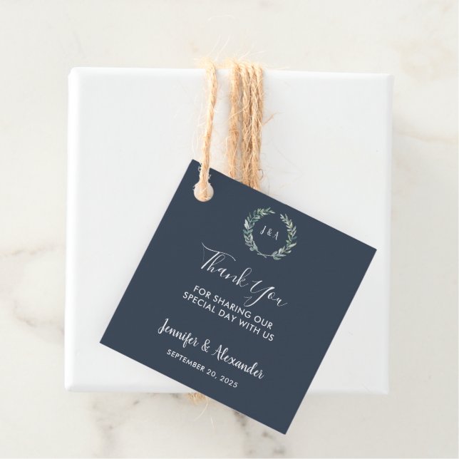 Étiquettes Cadeau Mariage monogramme feuille Watercolor merci (En situation)