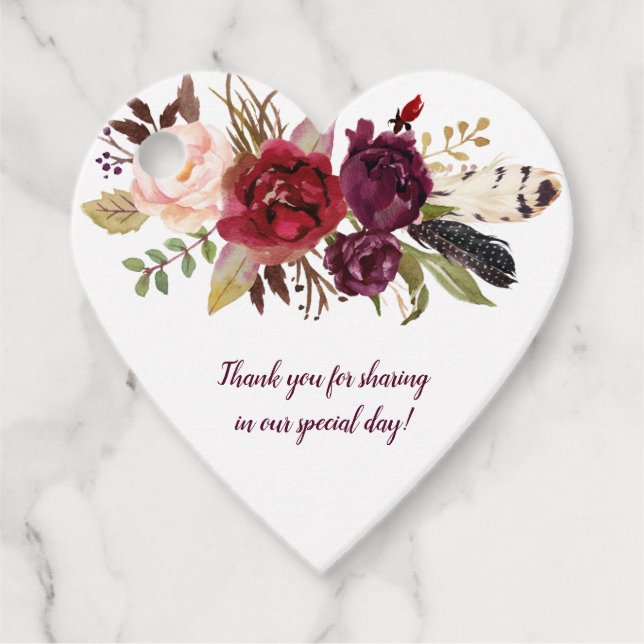 Étiquettes Cadeau Marsala Burgundy Boho Mariage en forme de coeur | (Devant)