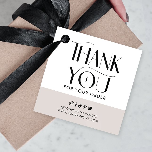 Étiquettes Cadeau Merci d'entreprise simple et moderne de police Ser (Modern cream and white thank you for order tag design with space for your logo and details)