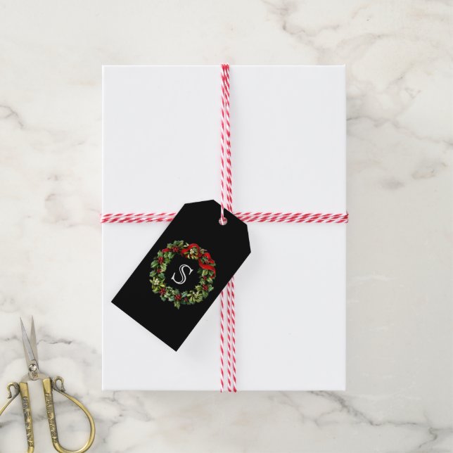 Étiquettes-cadeau Monogramme classique Holly Wreath Custom Christmas (Avec de la ficelle)