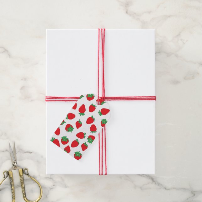 Étiquettes-cadeau Motif de fraises avec nom Texte (Avec de la ficelle)