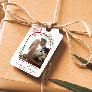 Étiquettes-cadeau Nouvelle mariée élégante sous le gui Photo Noël