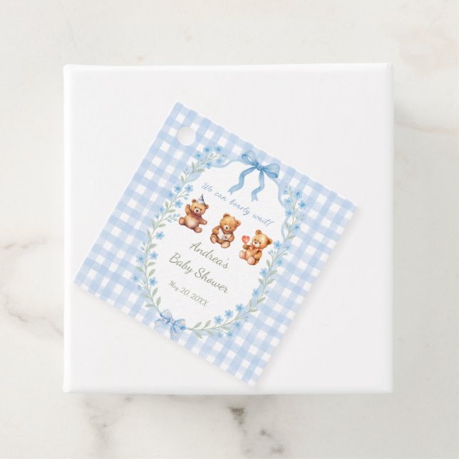 Étiquettes Cadeau On peut attendre le Baby shower bleu En vichy (En situation)