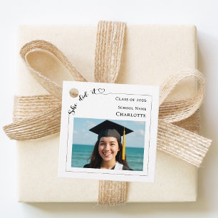 Étiquettes Cadeau Photo moderne Elle l'a fait Fête de fin d'études D