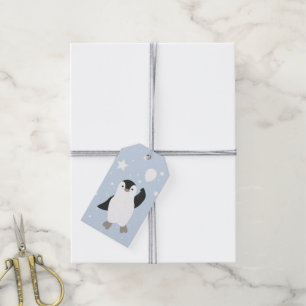 Étiquettes-cadeau Pingouin flottant mignon et ballon dans la neige