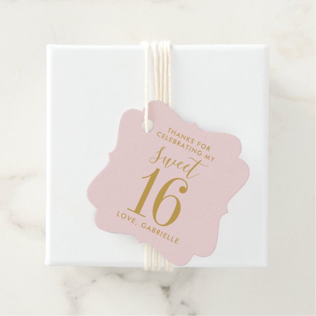 Étiquettes Cadeau Pink Gold Sweet 16 Nom photo Merci Anniversaire (En situation)
