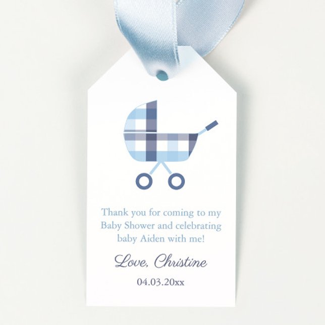 Étiquettes-cadeau Poussette bleue préppy Baby shower de poussette ga (Preppy blue and white Oxford check stroller baby shower for boy favor tags)