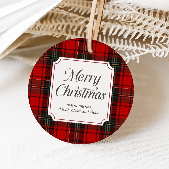 Étiquettes Cadeau Red Plaid Merry Christmas Round (Red Plaid Modern Merry Christmas Holiday Favor Tags)