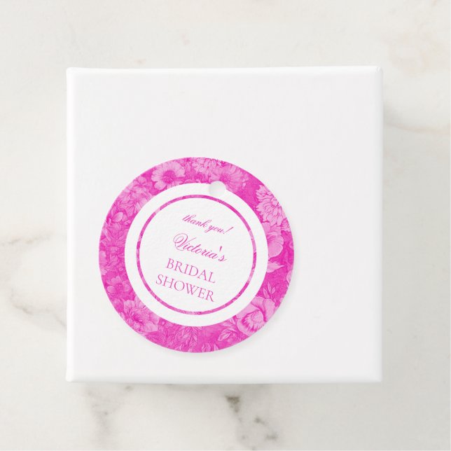 Étiquettes Cadeau Remerciement de mariage chinois fleuri rose vif (En situation)