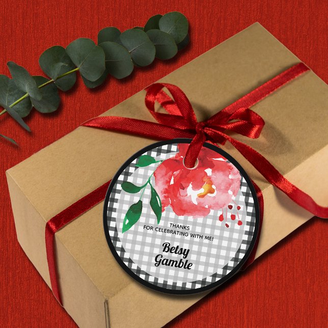 Étiquettes Cadeau Rose rouge sur Fête des mariées En vichy blanc noi (Watercolor red rose on black and white gingham bridal shower round favor tags)