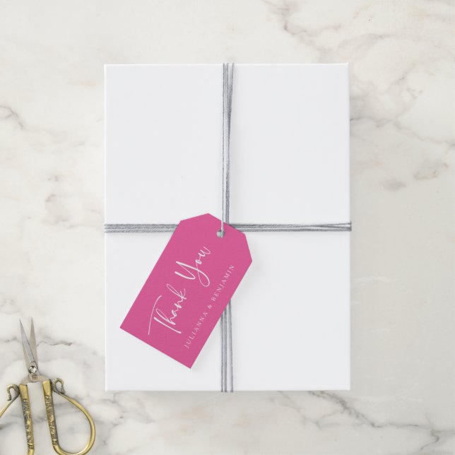 Étiquettes-cadeau Script personnalisé Moderne Mariage rose chaud Mer (Avec de la ficelle)