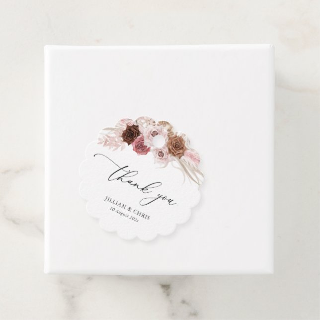 Étiquettes Cadeau script tendance pampas dusty rose mariage (En situation)