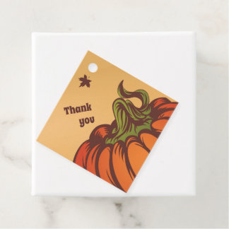 Étiquettes Cadeau Seul citrouille sur le terrain. Les feuilles d'aut