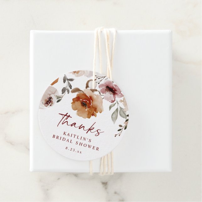 Étiquettes Cadeau Terracotta Floral Fête des mariées Favoriser les é (En situation)
