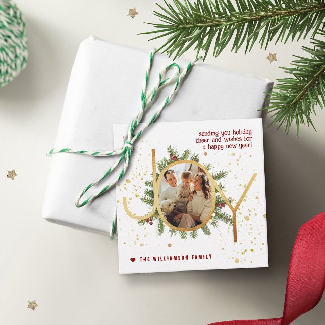 Étiquettes Cadeau Trendy Joy Pine Boughs Wreath Christmas Photo (Créateur téléchargé)