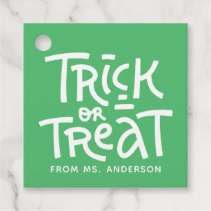 Étiquettes Cadeau Typographie Cute Moderne Tri Ou Traiter Halloween