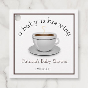 Étiquettes Cadeau Un Bébé brasse le Baby shower de Tea Party
