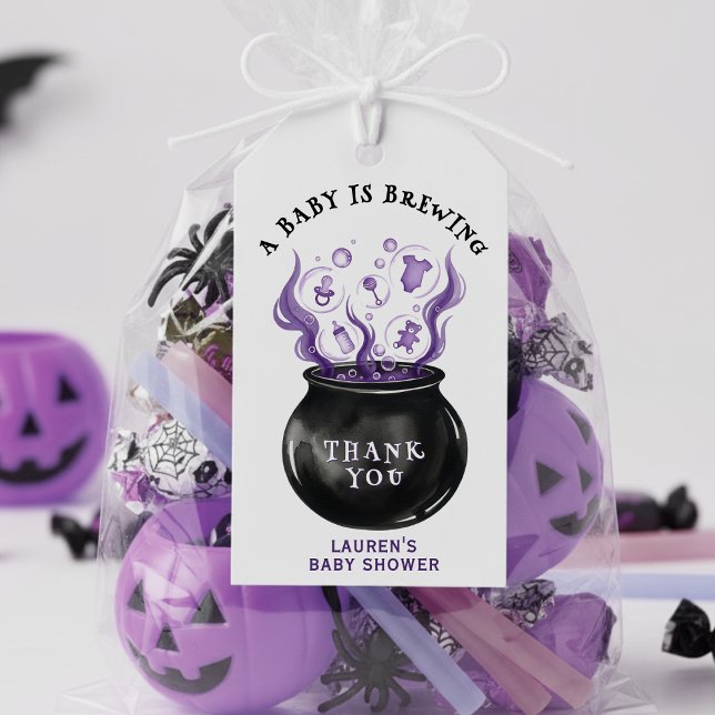 Étiquettes-cadeau Un bébé brasse le Baby shower d'Halloween Cauldron (A Baby is Brewing Cauldron Halloween Baby Shower Gift Tags
)