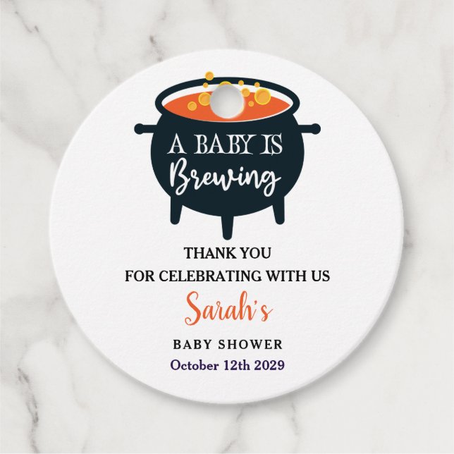 Étiquettes Cadeau Un bébé brasse un Baby shower de sorcière d'Hallow (Devant)