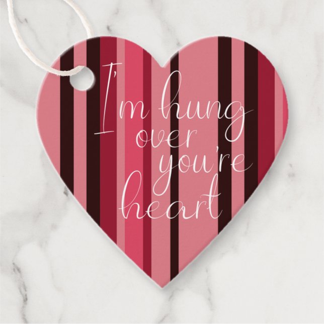 Étiquettes Cadeau Valentine Hung Sur Votre Coeur Amusant Bande Rouge (Devant)