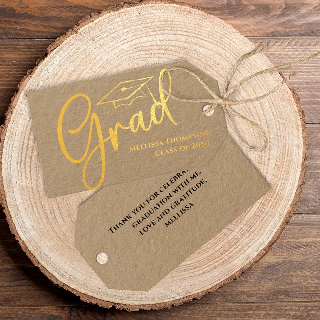 Étiquettes Cadeaux Script de calligraphie Gold personnalisé (Graduation gold foil gift favor tag.)