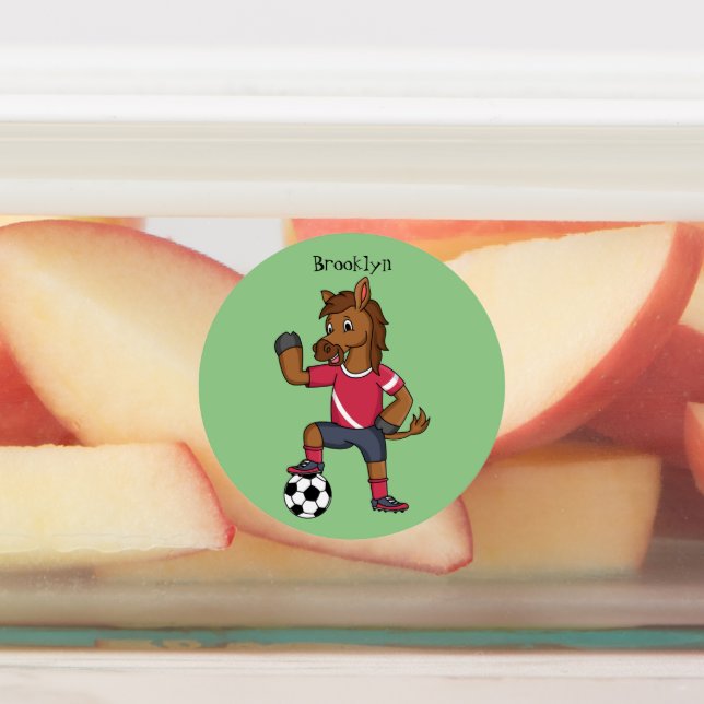 Étiquettes Joli cheval drôle jouant dessin de football (Apposé)