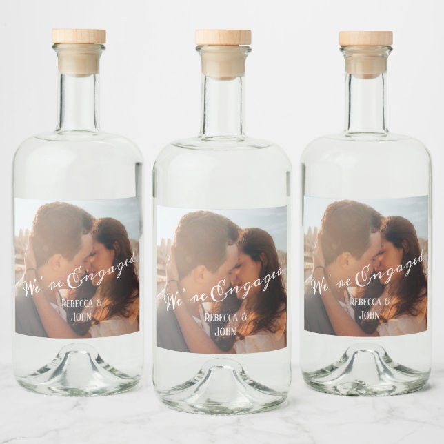 Étiquettes Pour Bouteilles De Liqueur Calligraphie moderne Fiançailles photo personnalis (Bouteilles)