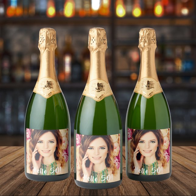 Étiquettes Pour Bouteilles De Vin Mousseux 50e anniversaire photo bonjour 50 femmes (Créateur téléchargé)
