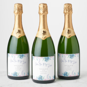 Étiquettes Pour Bouteilles De Vin Mousseux Mariage Ciel Bleu et Bubblegum Pink Peonies