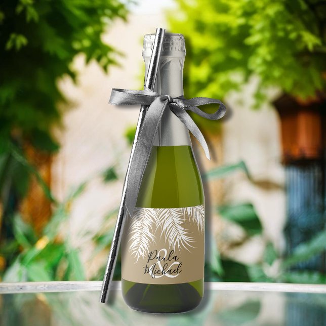 Étiquettes Pour Bouteilles De Vin Mousseux Palmiers sur Mini Or foncé (White palm tree fronds on gold mini sparkling wine labels personalized for your wedding)