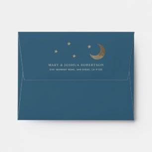 Étoiles d'or et enveloppe de baby shower de bleu