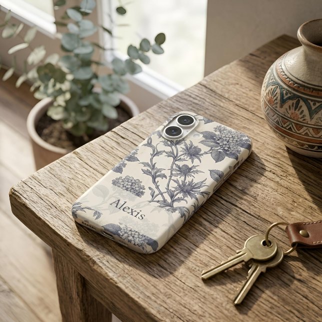 Étui de téléphone Toile Botanique | Hydrangea & Se (Lifestyle Shot (Personalised))