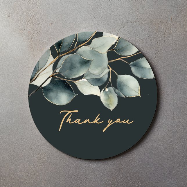 Eucalyptus vert joli merci autocollant (Dark green Eucalyptus pretty thank you round sticker with gold script that says "Thank you")