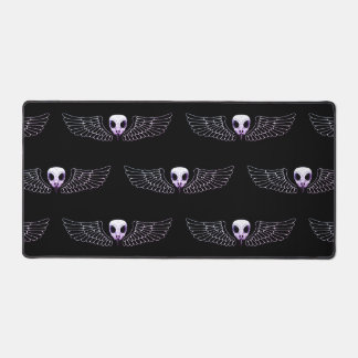 Eulentotenkopf with wings desk mat
