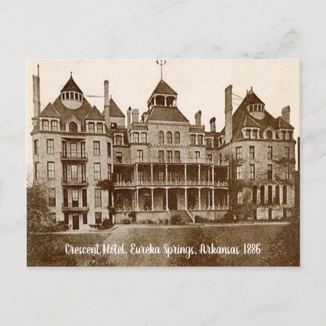 Eureka Springs, Arkansas Crescent Hotel vintage Postcard (Front)